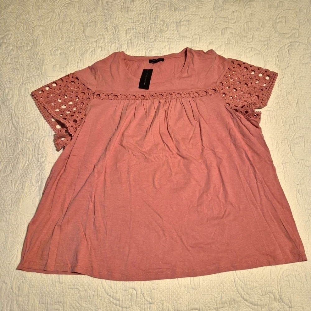 Lane Bryant women's size 22/24 medium pink lacy cut out sleeve shirt, NWT